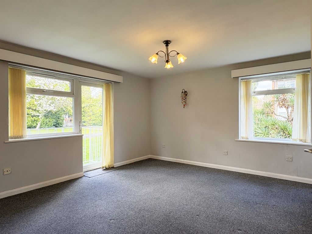 Property photo 3 of 10 5033967