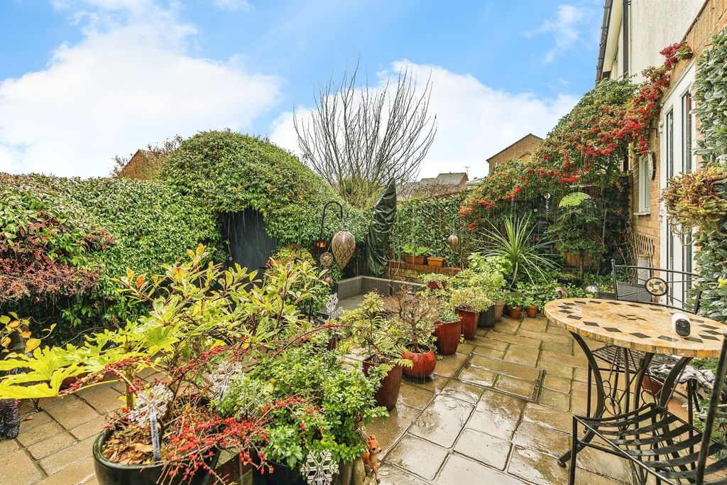 Property photo 2 of 14