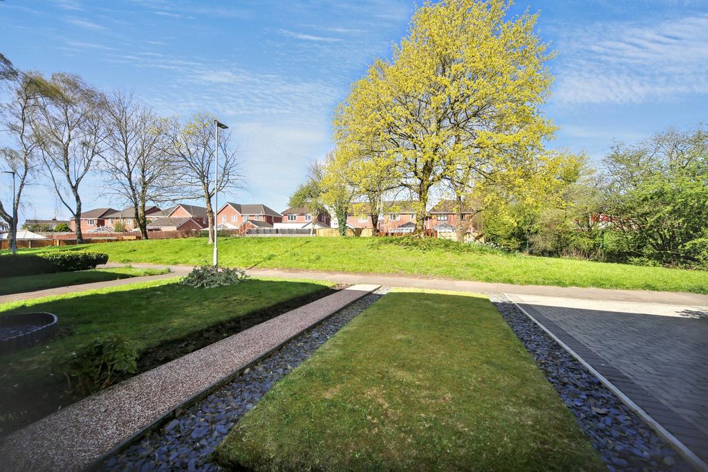 Property photo 3 of 21