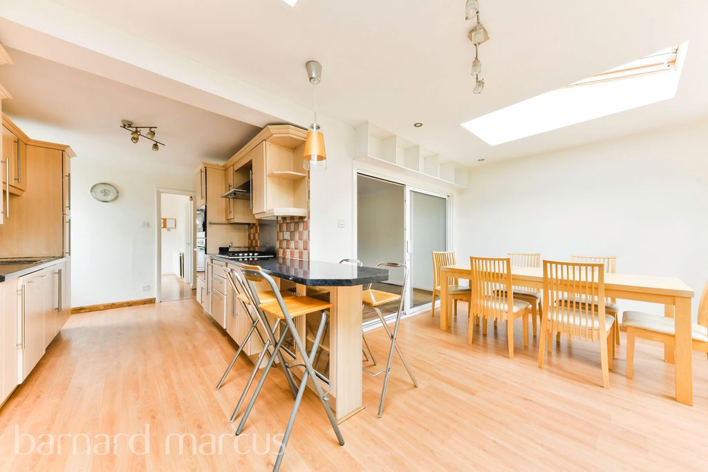 Property photo 2 of 11 Breakfast Room