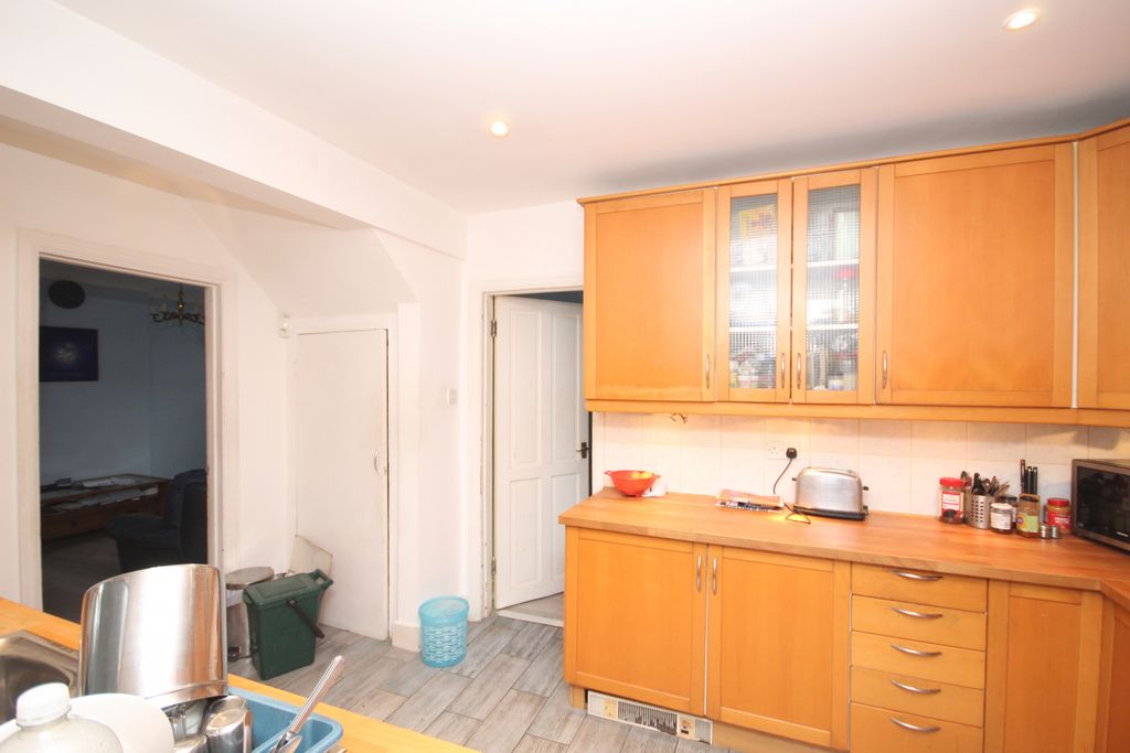 Property photo 2 of 11 Gallery