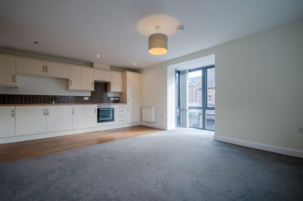 Property photo 3 of 27 4 Grove Place 5.Jpg