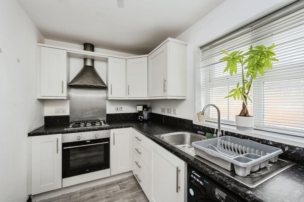 Property photo 3 of 20 Pbox-Img.Jpg