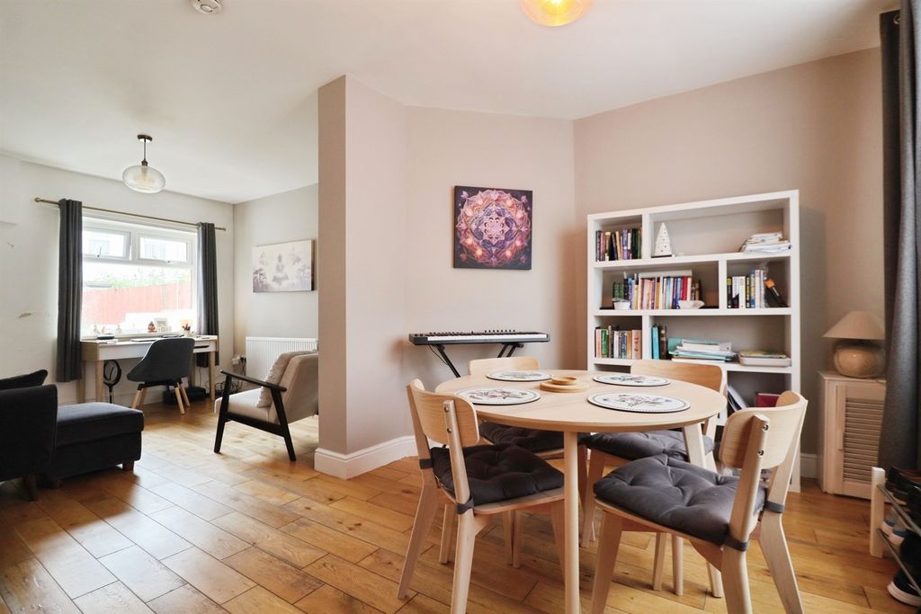 Property photo 2 of 19