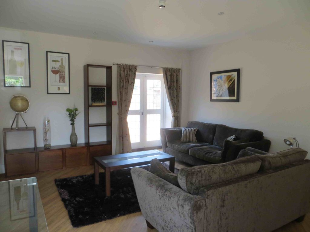 Property photo 3 of 7