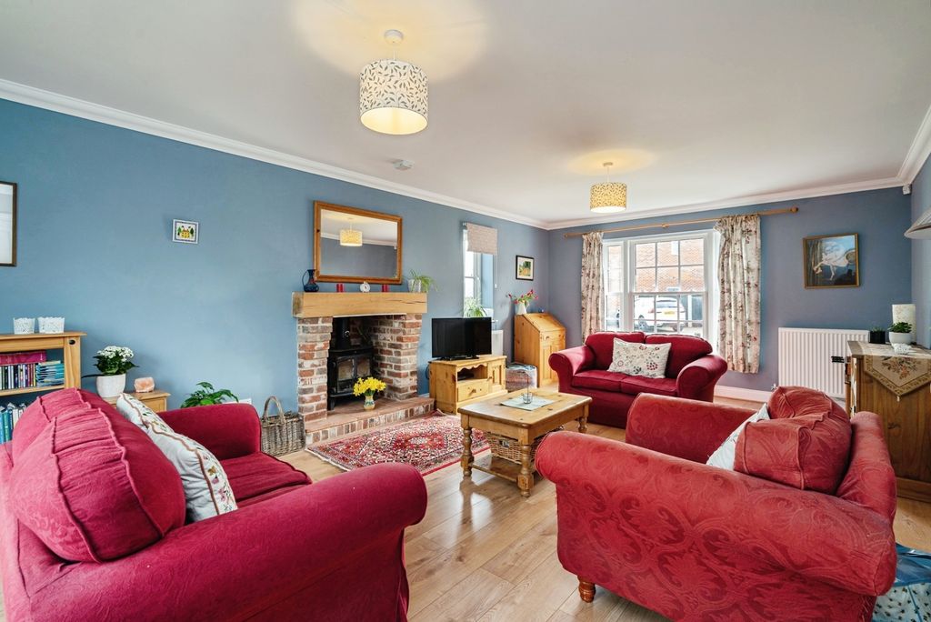 Property photo 3 of 23 Pbox-Img.Jpg