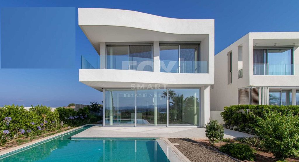 Property photo 1 of 18 Exclusive Luxury Seven Bedroom Villas With Sea Views And Pri