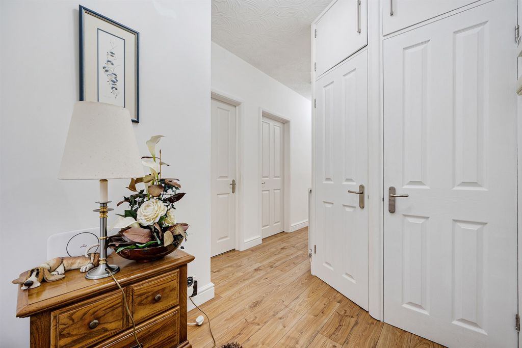 Property photo 2 of 15 Entrance Hallway