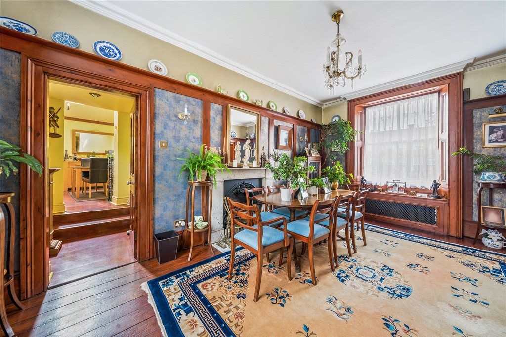 Property photo 3 of 37 Dining Room