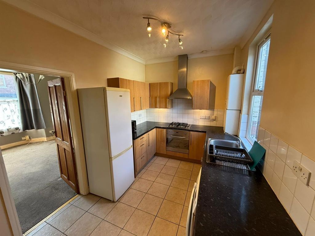 Property photo 2 of 7 Edc97775-5Def-4Ba4-A220-4Dd58Ed23417.Jpg