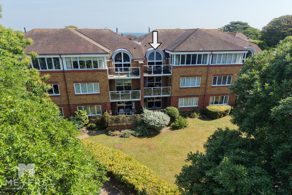 Property photo 1 of 31