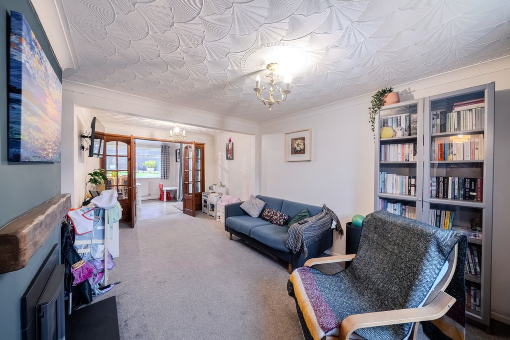 Property photo 2 of 30