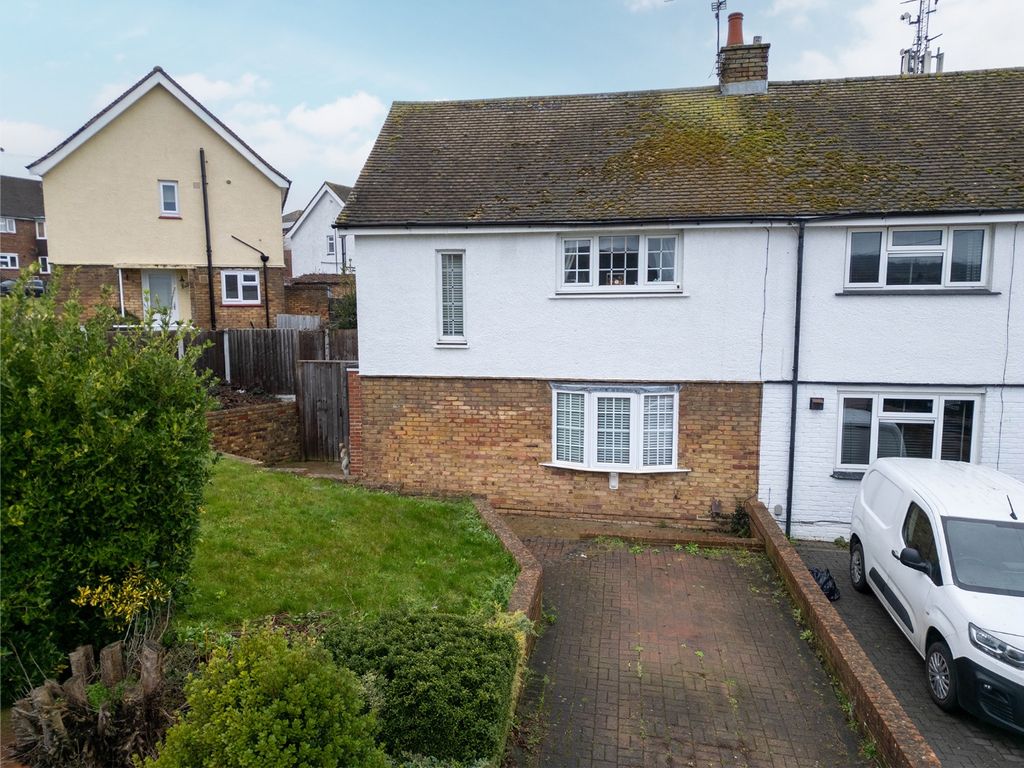 Property photo 2 of 16 4824303