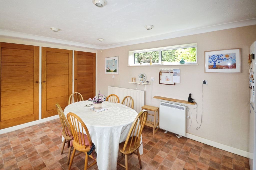 Property photo 3 of 18 Kitchen/Dining Room