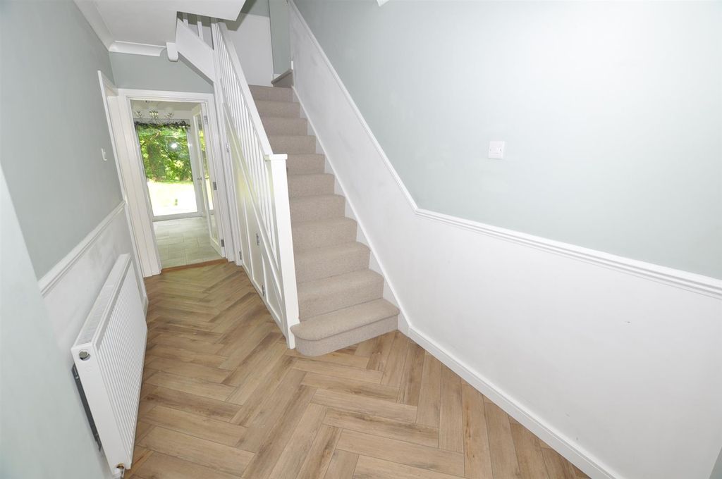 Property photo 3 of 26
