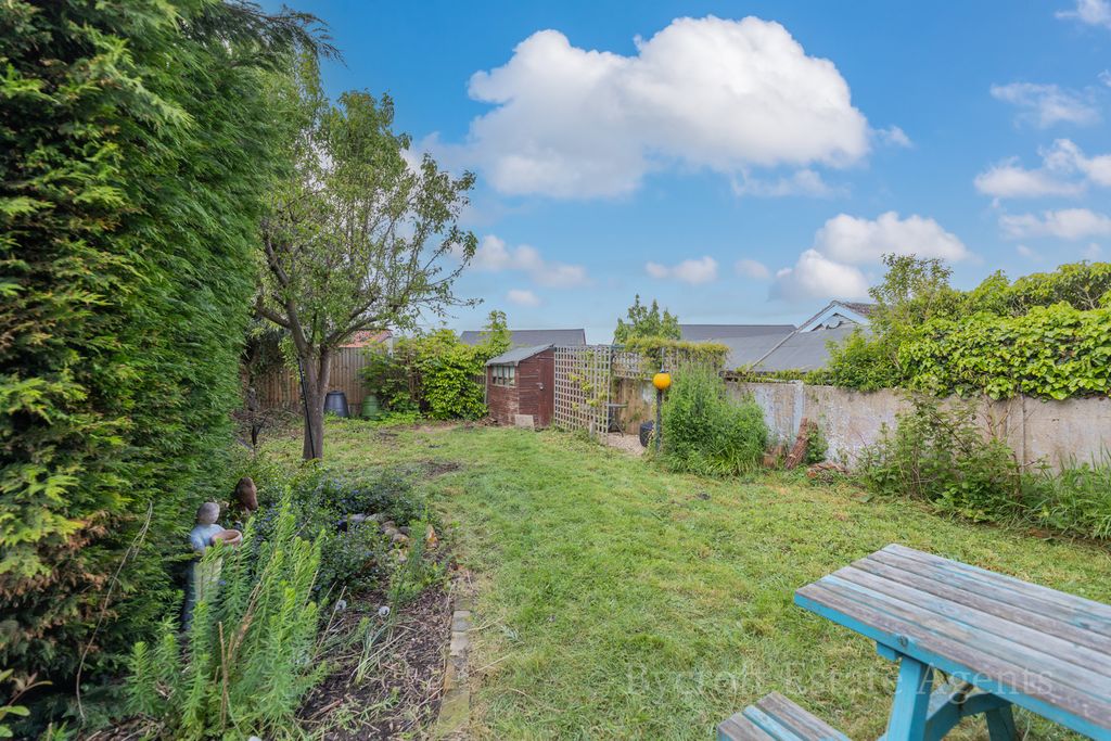 Property photo 3 of 16