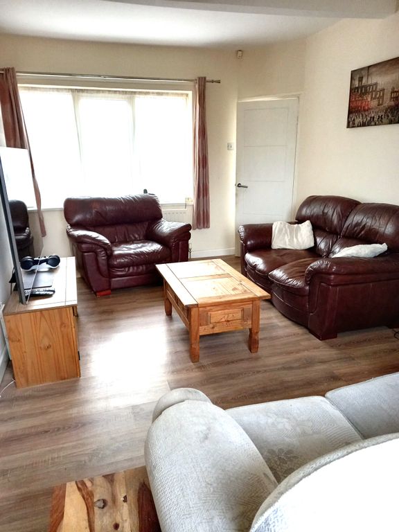 Property photo 2 of 20 Lounge