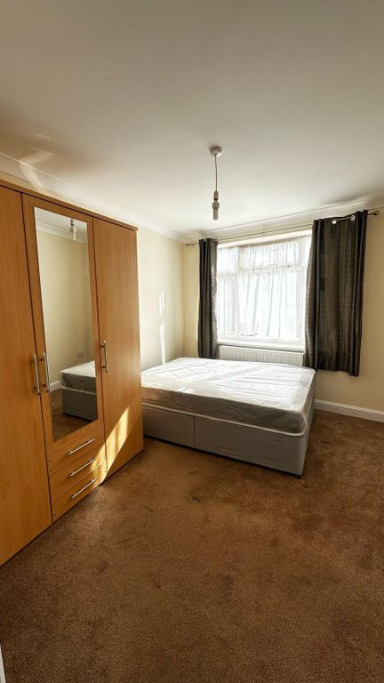 Property photo 1 of 3