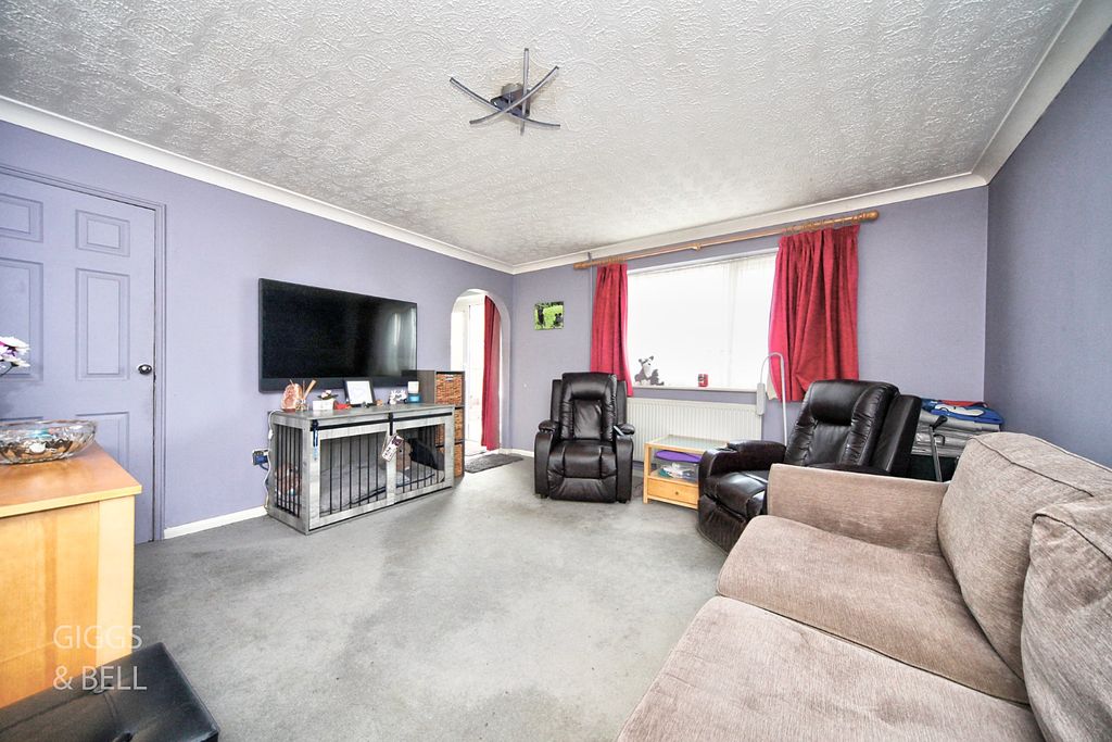 Property photo 2 of 21 4003241