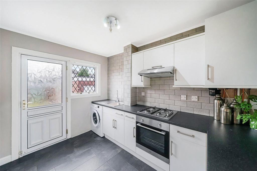 Property photo 3 of 21 Picture No. 05