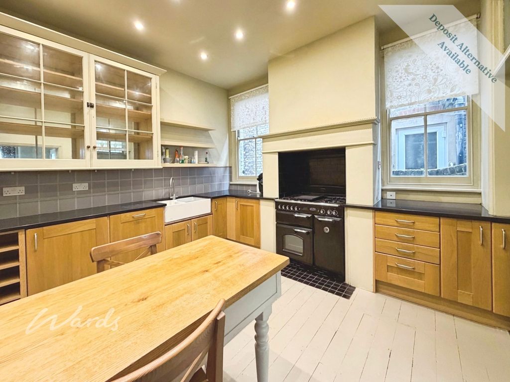 Property photo 3 of 16 Kitchen