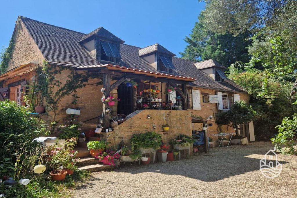 Property photo 1 of 14 Main Exterior View