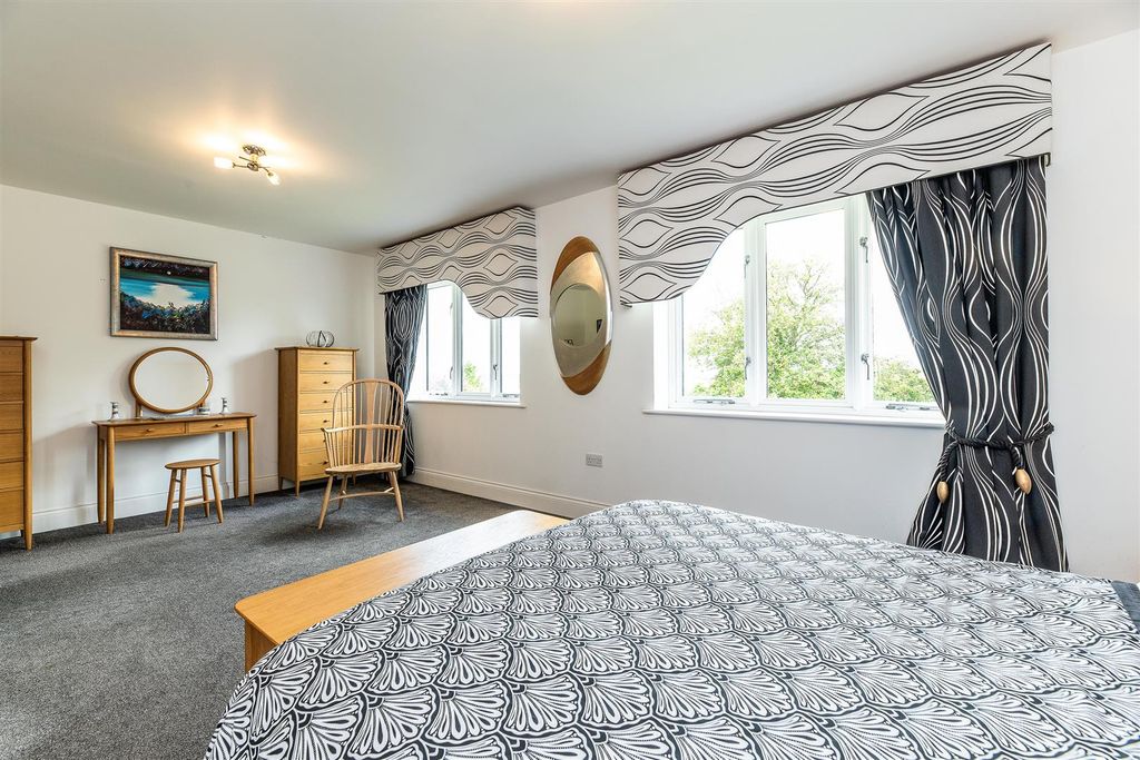 Additional image 17 of 5 bed detached house for saleNicker Hill, Keyworth NG12