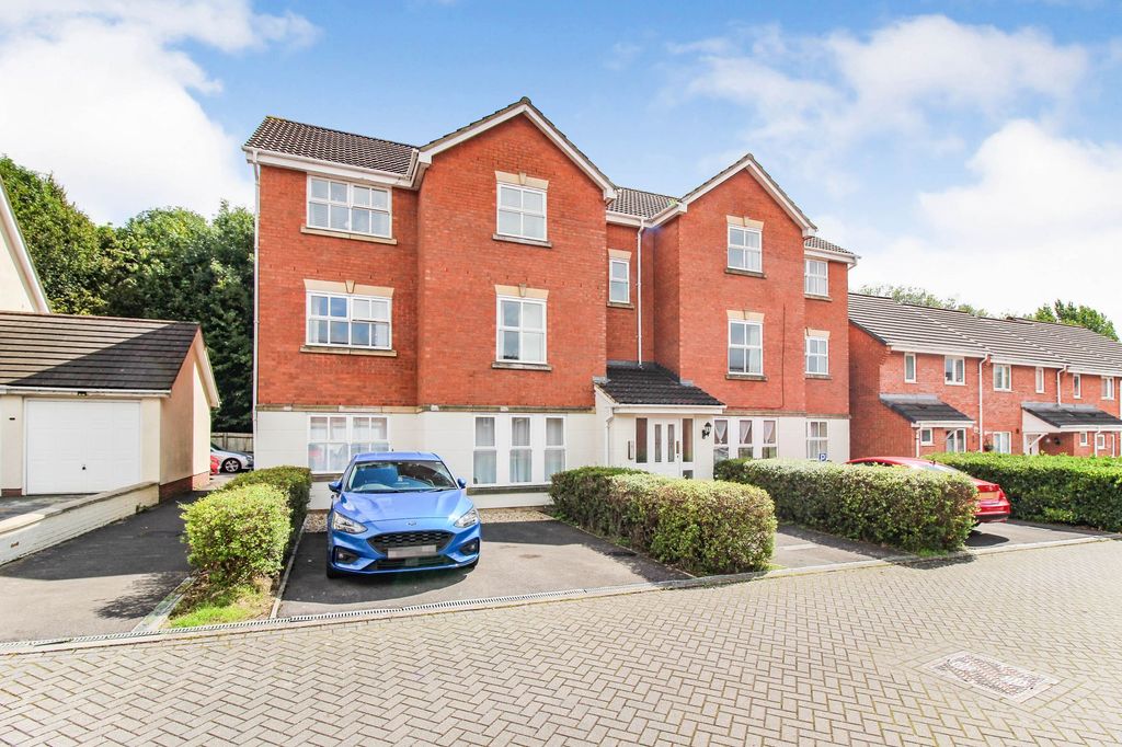 Property photo 1 of 6