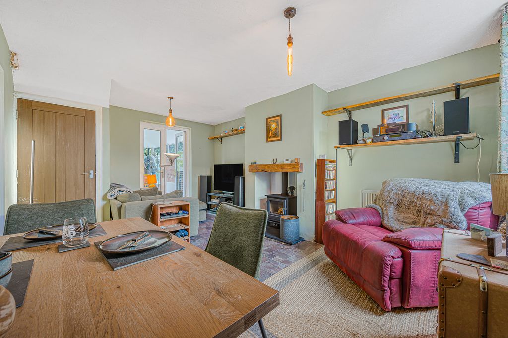 Property photo 2 of 22