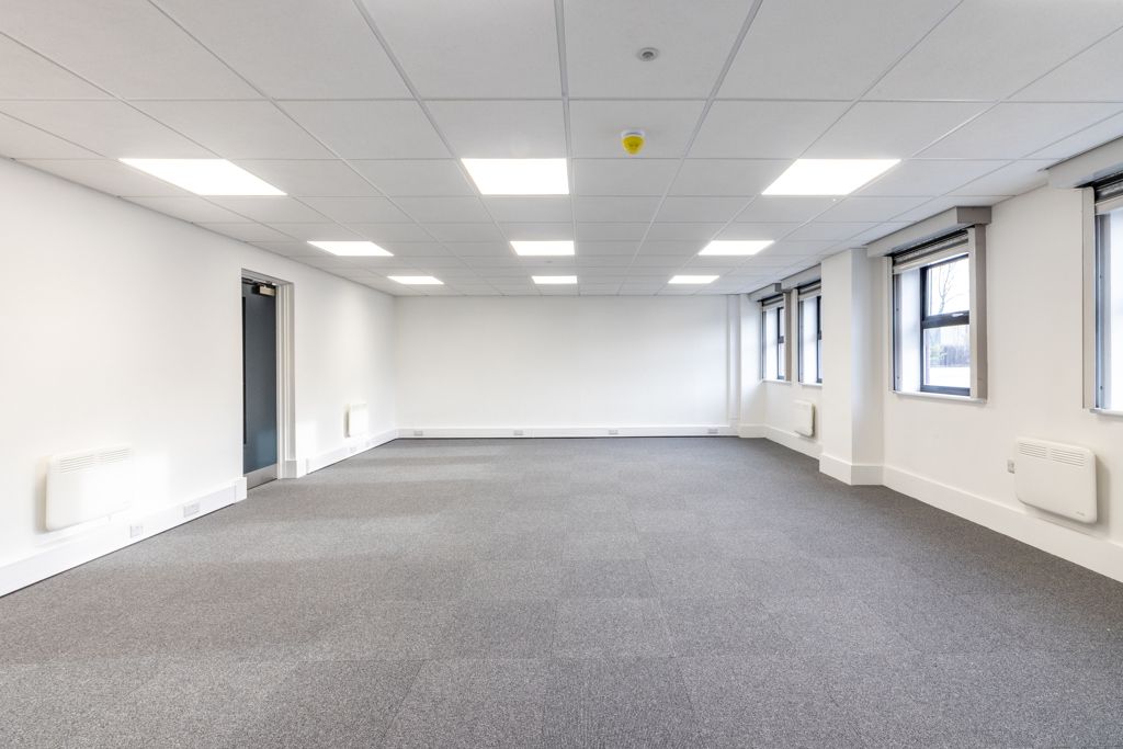 Property photo 3 of 9 Photo 5