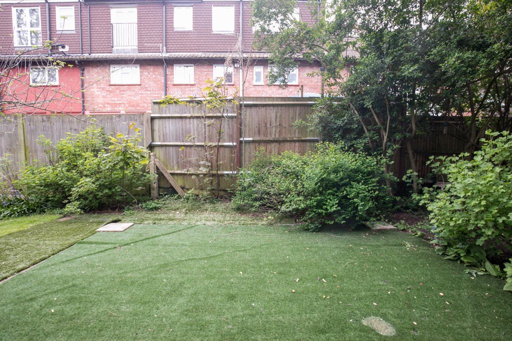 Property photo 3 of 10