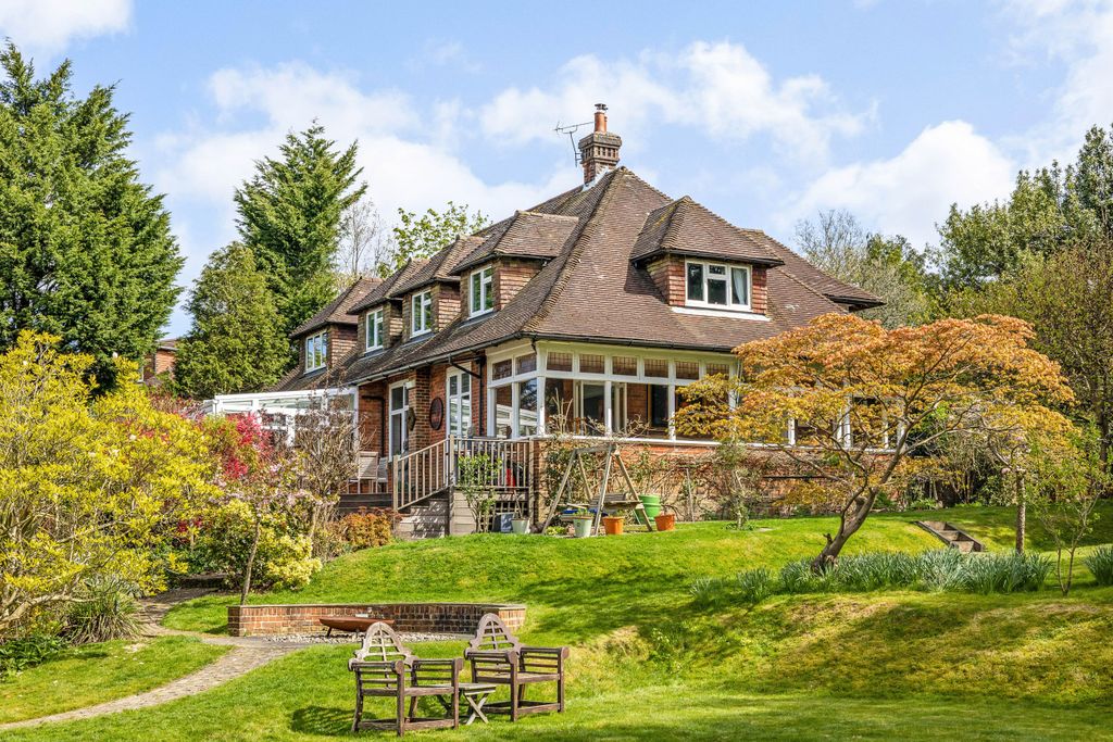 Property photo 3 of 42