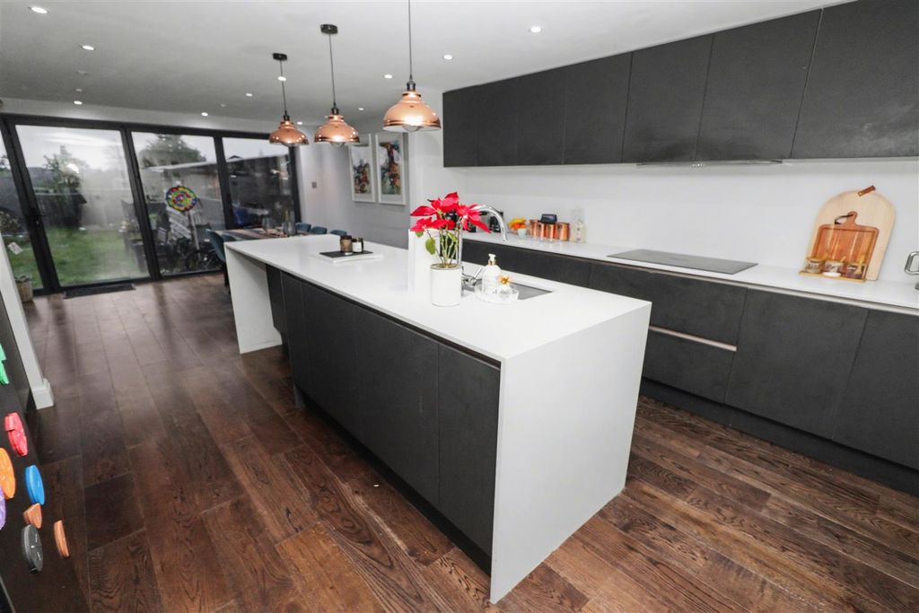 Property photo 3 of 27 Img_1868.Jpg