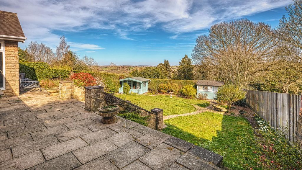 Property photo 2 of 27