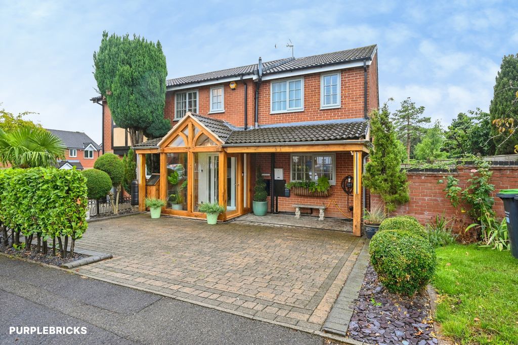 Property photo 1 of 31