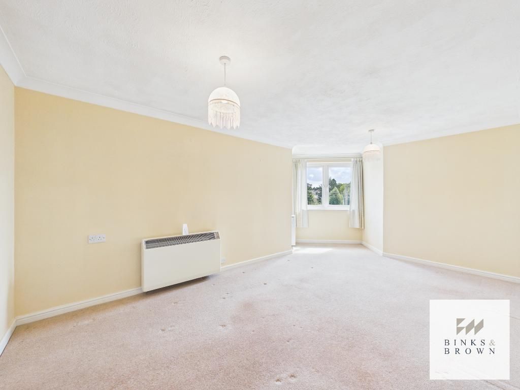 Property photo 2 of 11