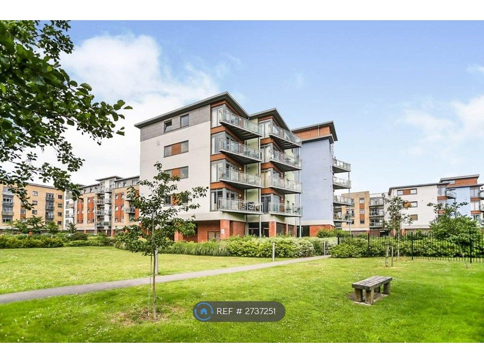 Property photo 1 of 10 Outside View