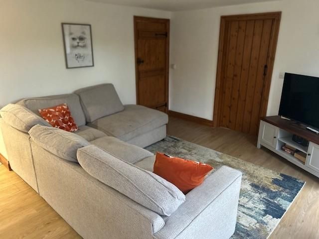 Property photo 3 of 12 Reception