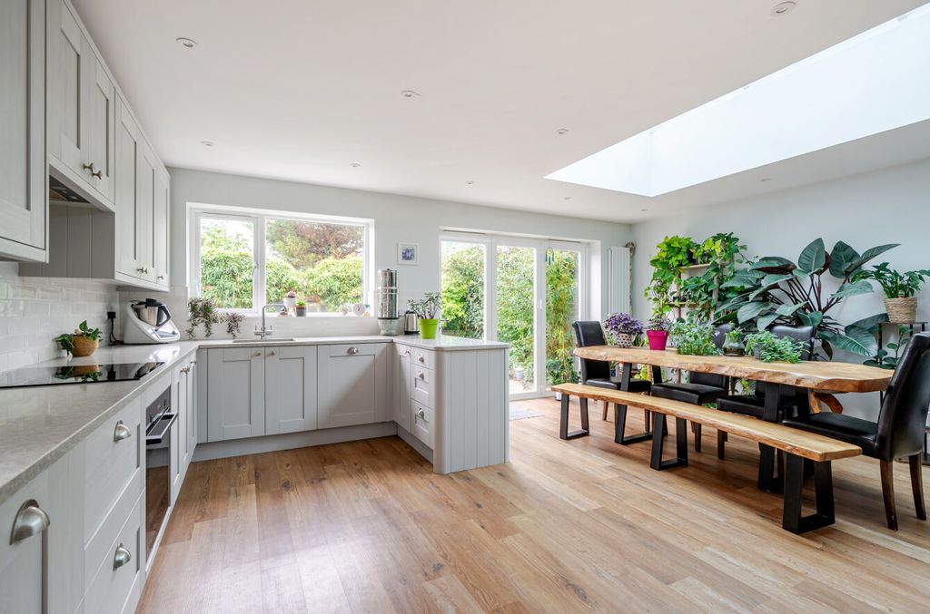Property photo 2 of 26 1529660-23-1A1165...