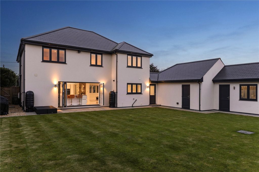 Property photo 2 of 24 Picture No. 26