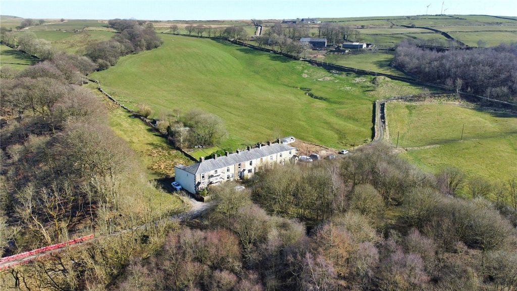 Property photo 2 of 47 Picture No. 05