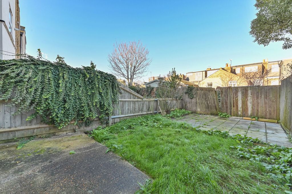 Property photo 1 of 27