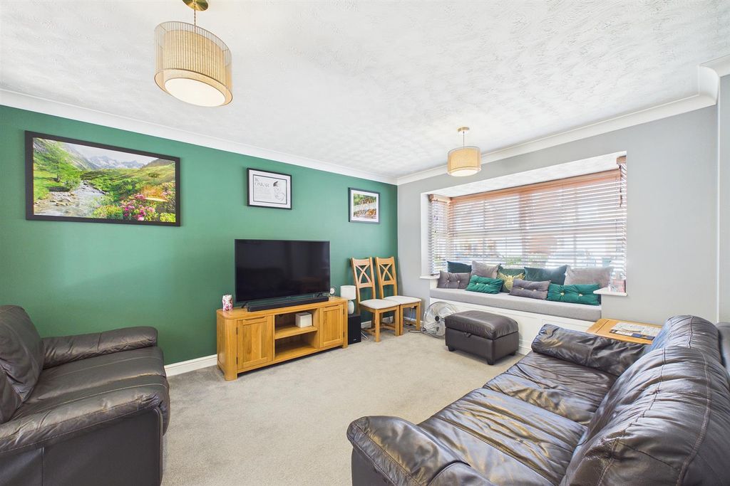 Property photo 2 of 14 Cam03736G0-Pr0315-Still007.Jpg