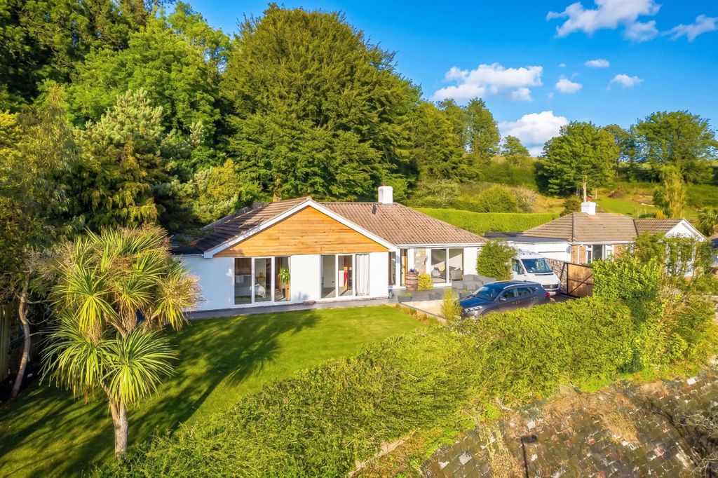 Property photo 1 of 39