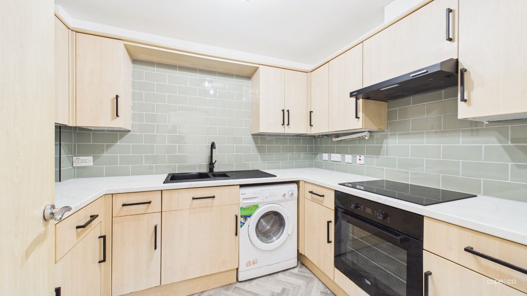Property photo 2 of 10 5272254
