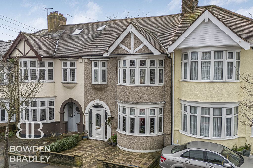 Property photo 1 of 17