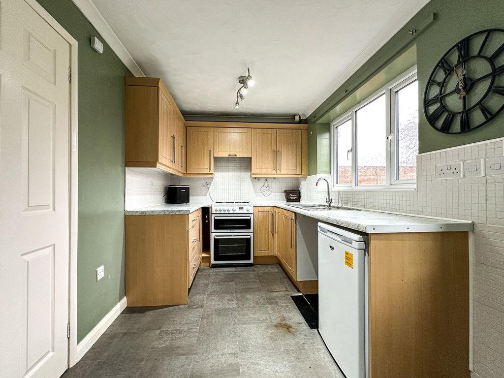 Property photo 3 of 17 4734214