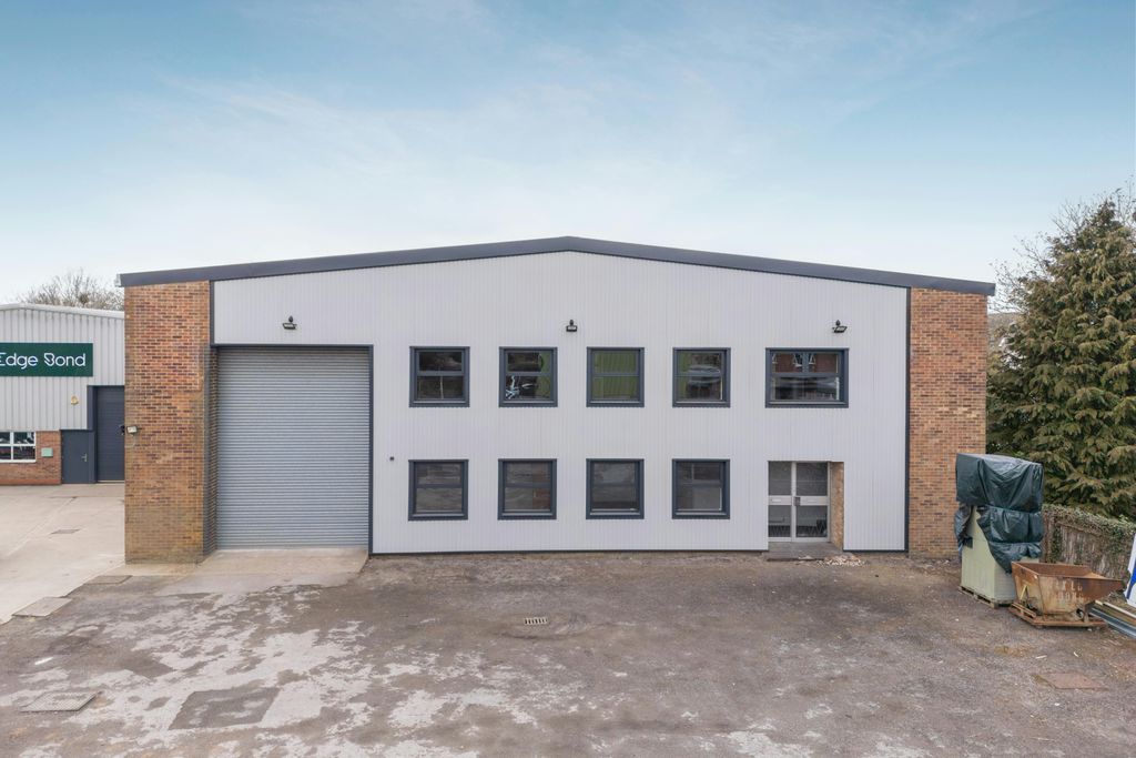 Property photo 1 of 10 Unit 1 Bridge House-7.Jpg