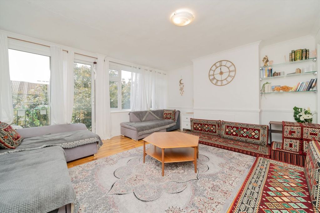 Property photo 1 of 5