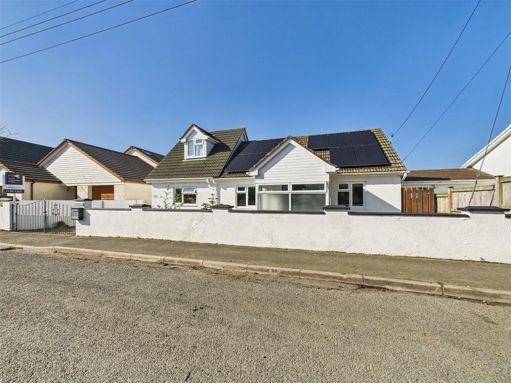 Property photo 2 of 22 Picture No. 29